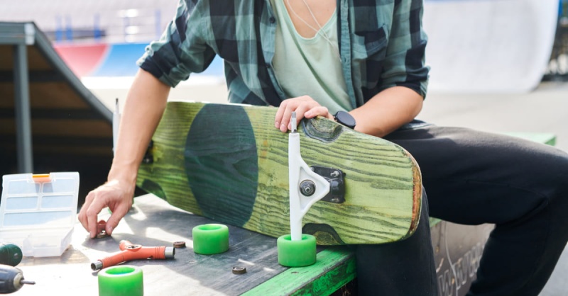 Como  feita a manuteno de skate?