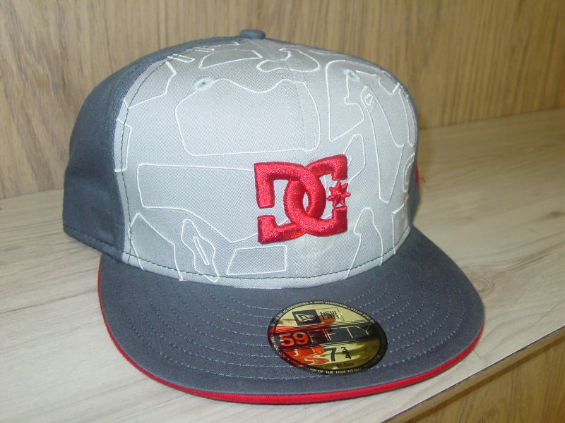 DC shoes