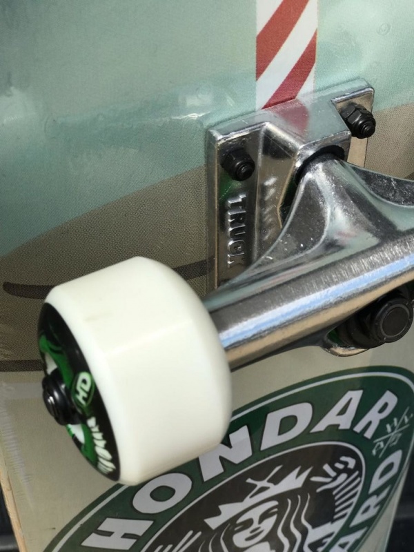 Skate Pr Montado Hondar HSM-03 Iniciante Starbucks Bege