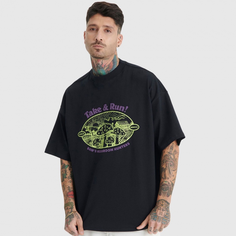 Camiseta Baw New Over Rib Mushroom Hunters Preto