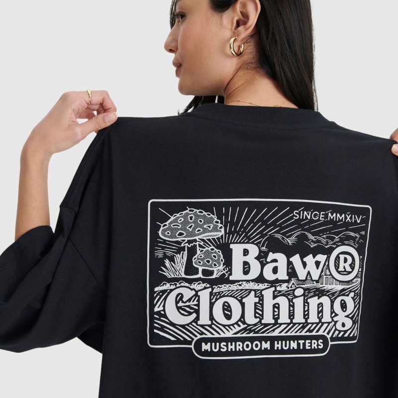 Camiseta Baw New Over Mushroom Hunters Preto