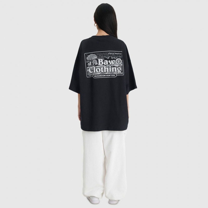 Camiseta Baw New Over Mushroom Hunters Preto