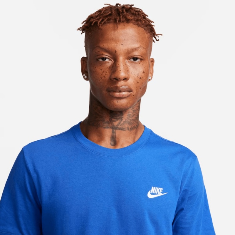 Camiseta Nike Sportswear Club Azul