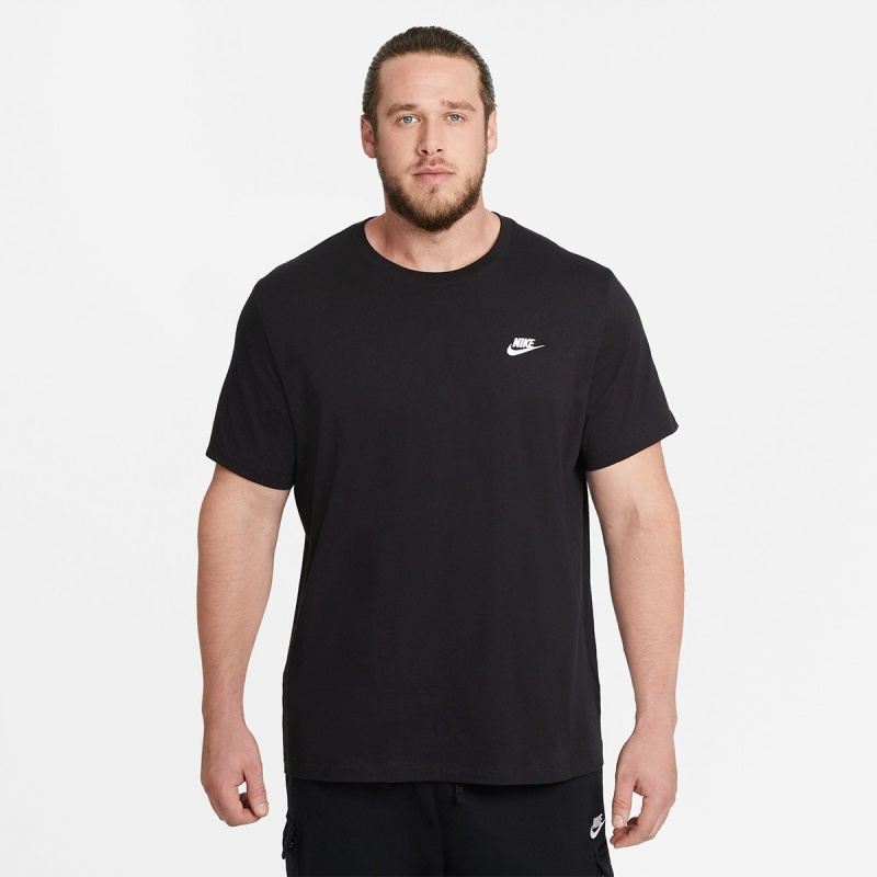 Camiseta Nike Sportswear Club Preto 