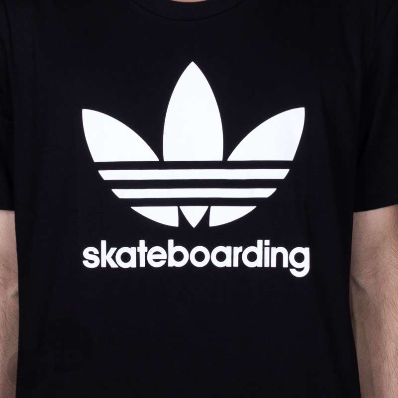 Camiseta Adidas Skateboarding Preta