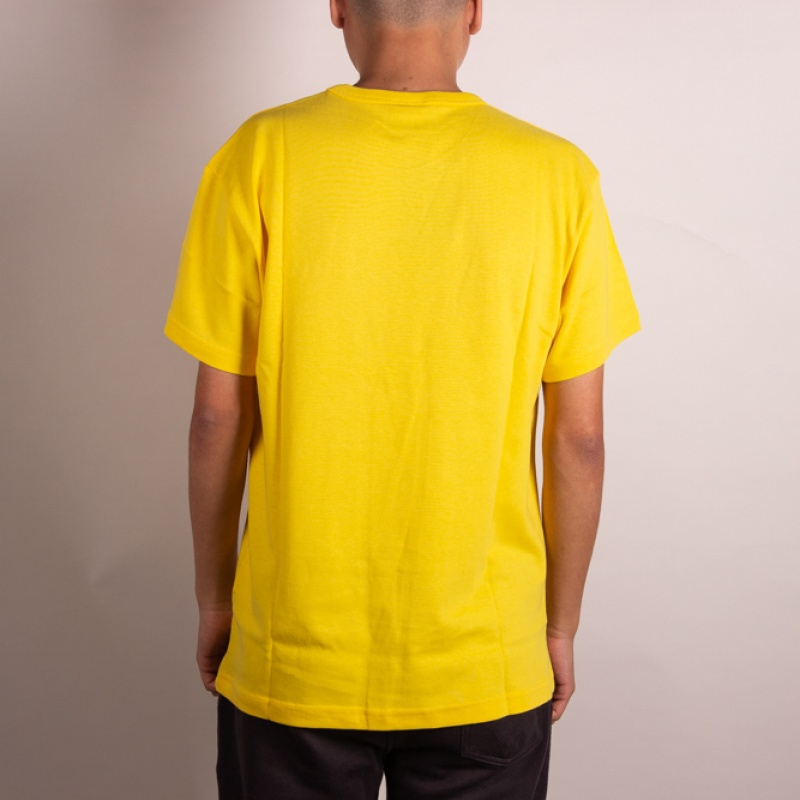 Camiseta Champion Script Patch Logo Amarelo