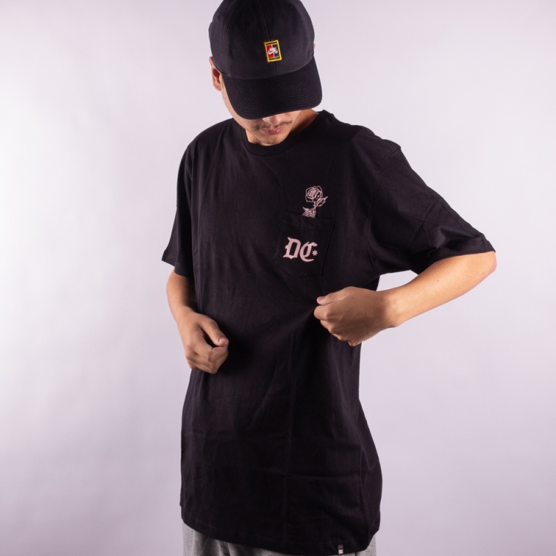 Camiseta Dc Shoes Rose Pocket Preto