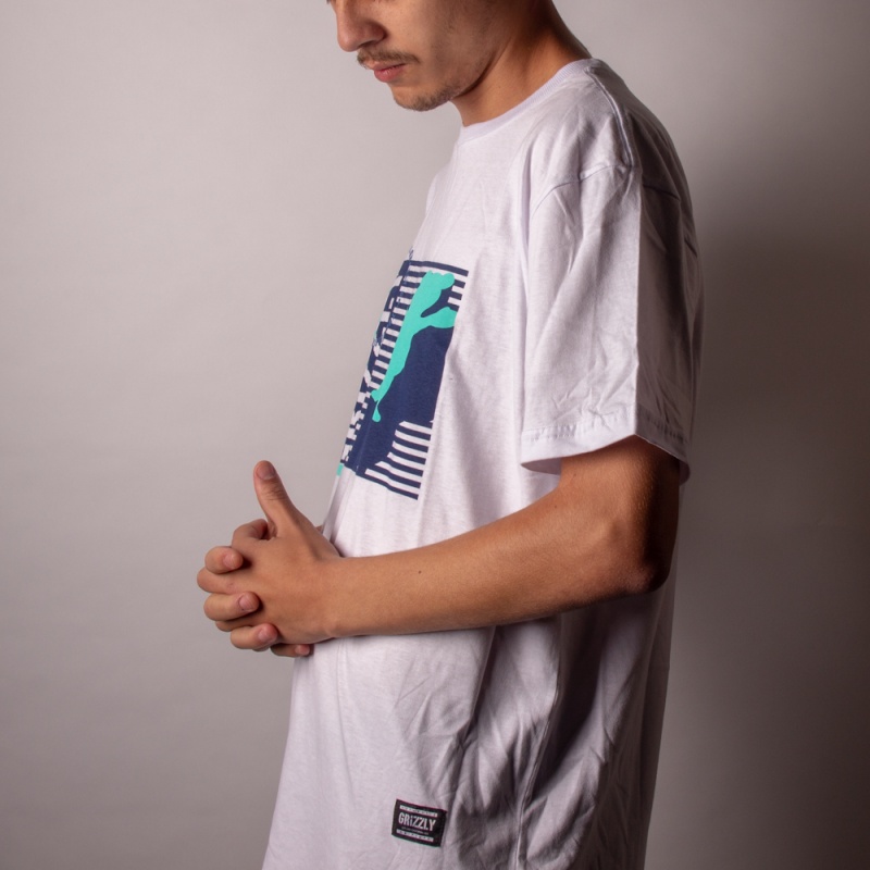 Camiseta Grizzly Lined Up Branco