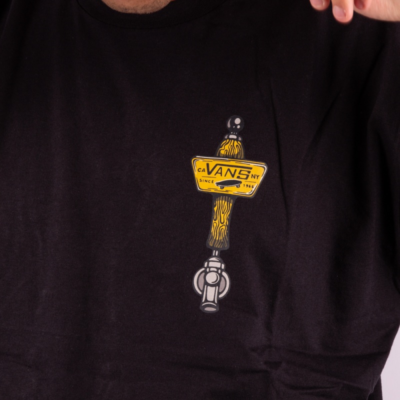 Camiseta Vans Off The Wall Tavern Preto