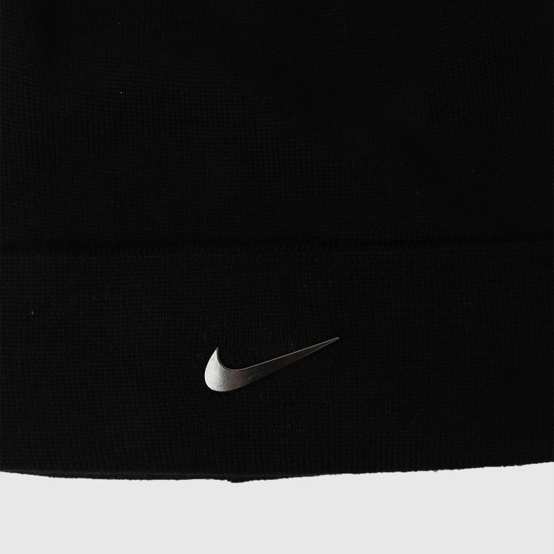 Gorro Nike Cuffed Swoosh Preto