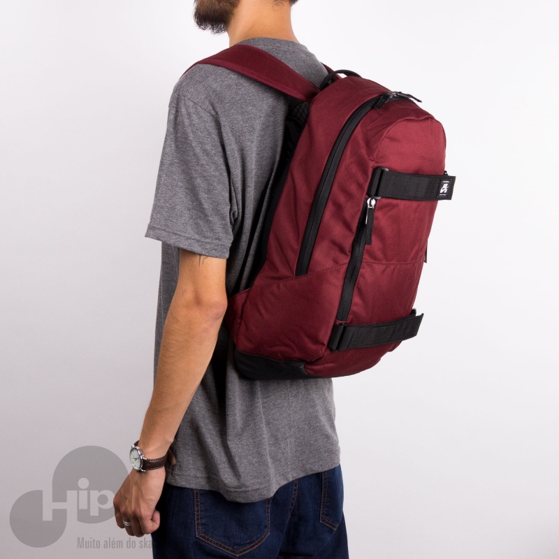 MOCHILA NIKE SB COURTHOUSE VERMELHA