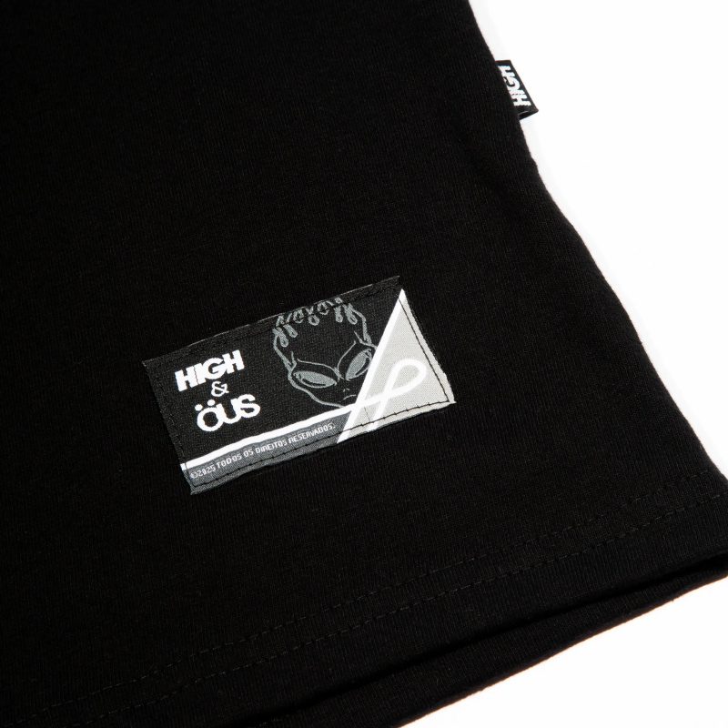 Camiseta High x Ous Tag Preto