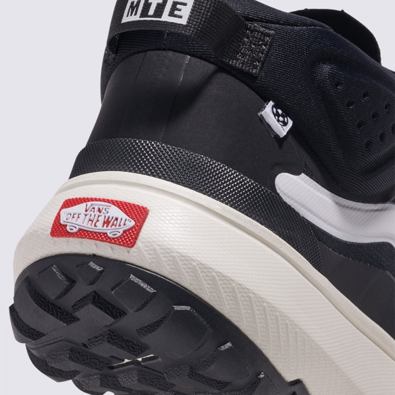 TENIS VANS MTE CROSSPATH MID PRETO
