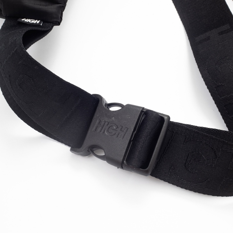 POCHETE HIGH TRIM PRETO