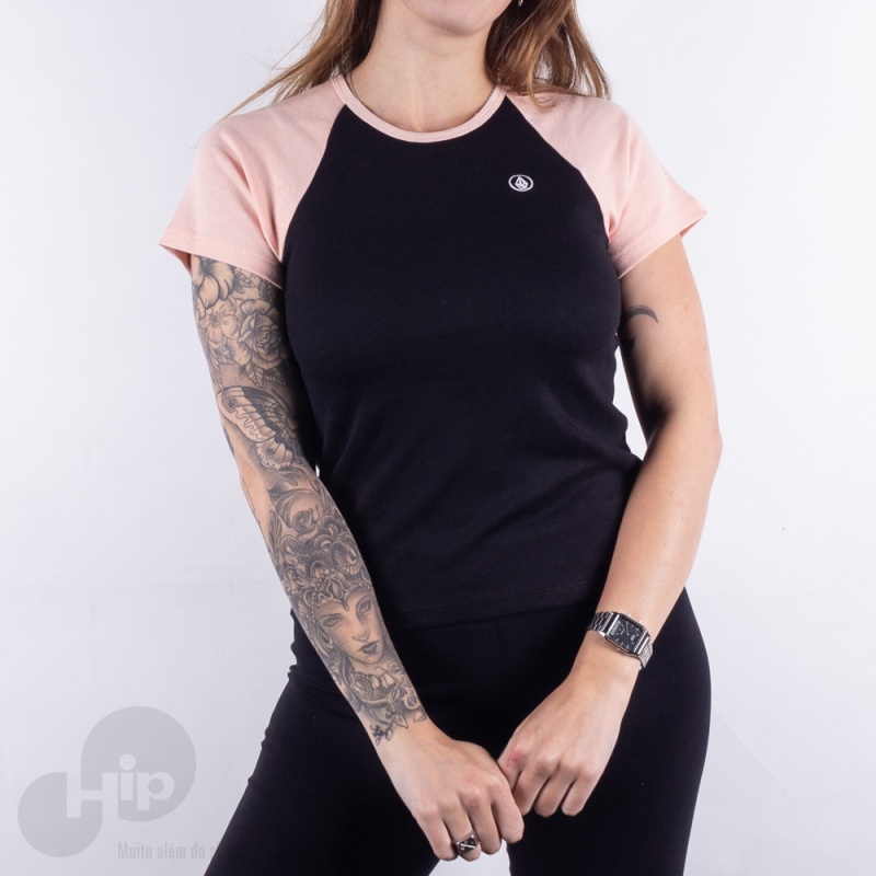 Baby Look Volcom Lived In Lounge Preto/Rosa