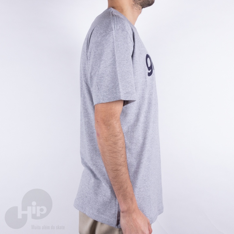 Camiseta Grizzly Lowercase Logo Cinza Claro