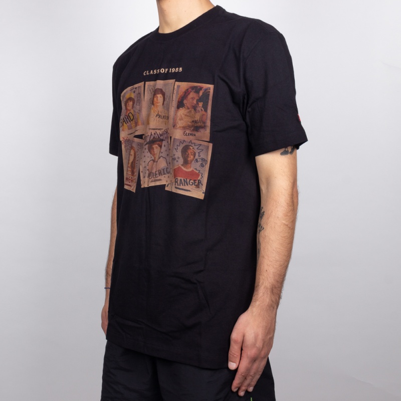 Camiseta New Era Yearbook Stranger Things Preto