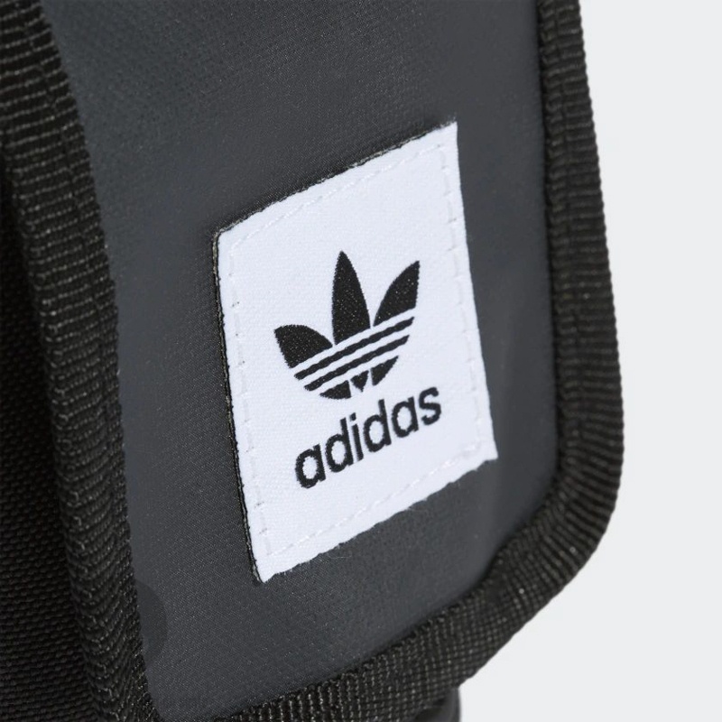 Pochete Adidas Map Preta