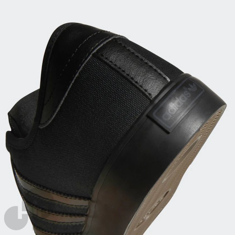 Tnis Adidas Seeley Preto