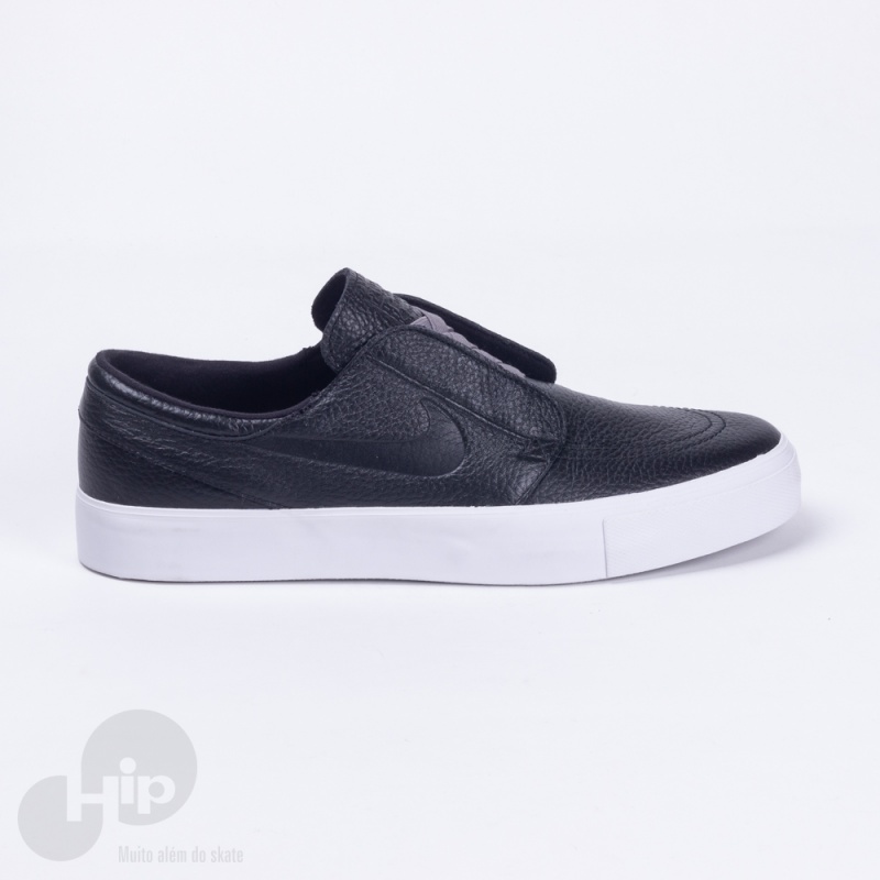 nike slip on preto