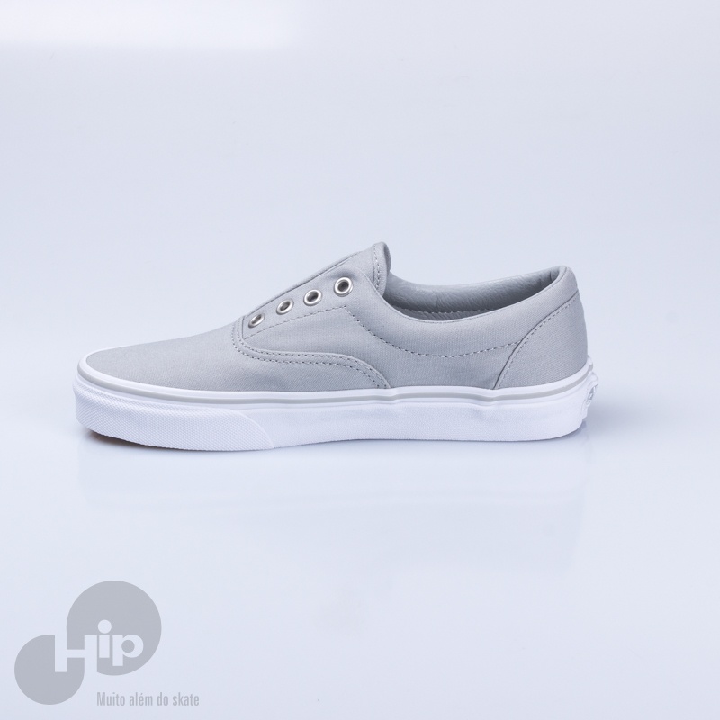 vans cinza e branco