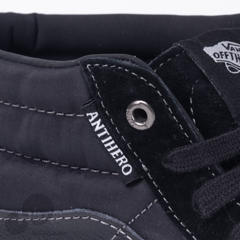 Tnis Vans Sk8-Mid Pro Anti Hero Preto