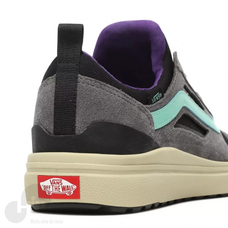 Vans cinza e sales verde