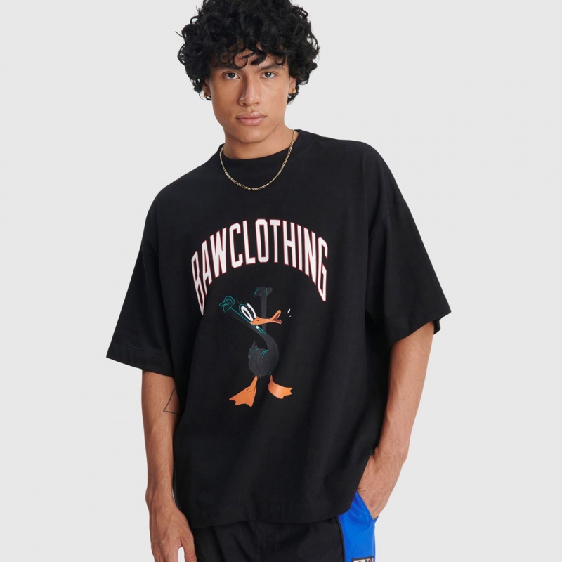 Camiseta Baw New Over Daffy x Looney Preto