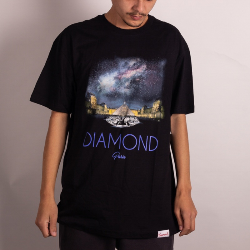 Camiseta Diamond Louvre Piramid Preto