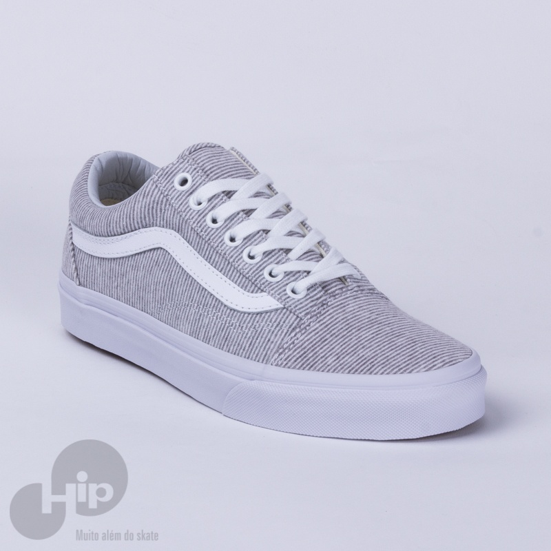 tenis vans cinza e branco