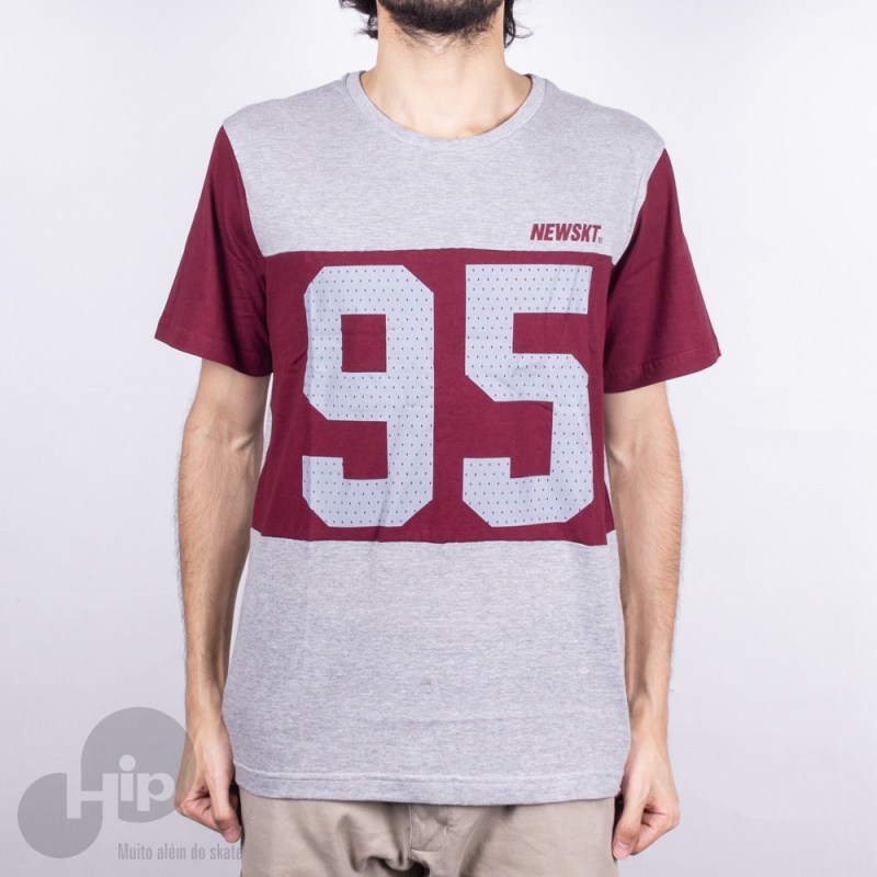 Camiseta New Skate Block Cinza Claro / Vermelho