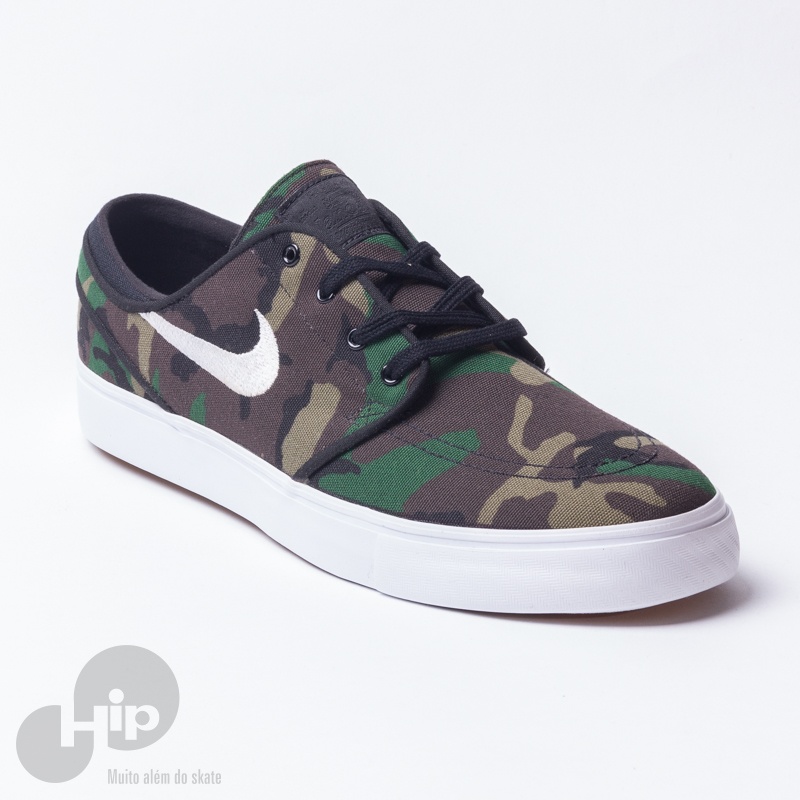 tenis nike camuflado preto e branco