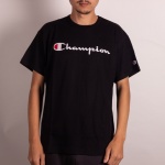 Camiseta Champion Script Patch Logo Preto